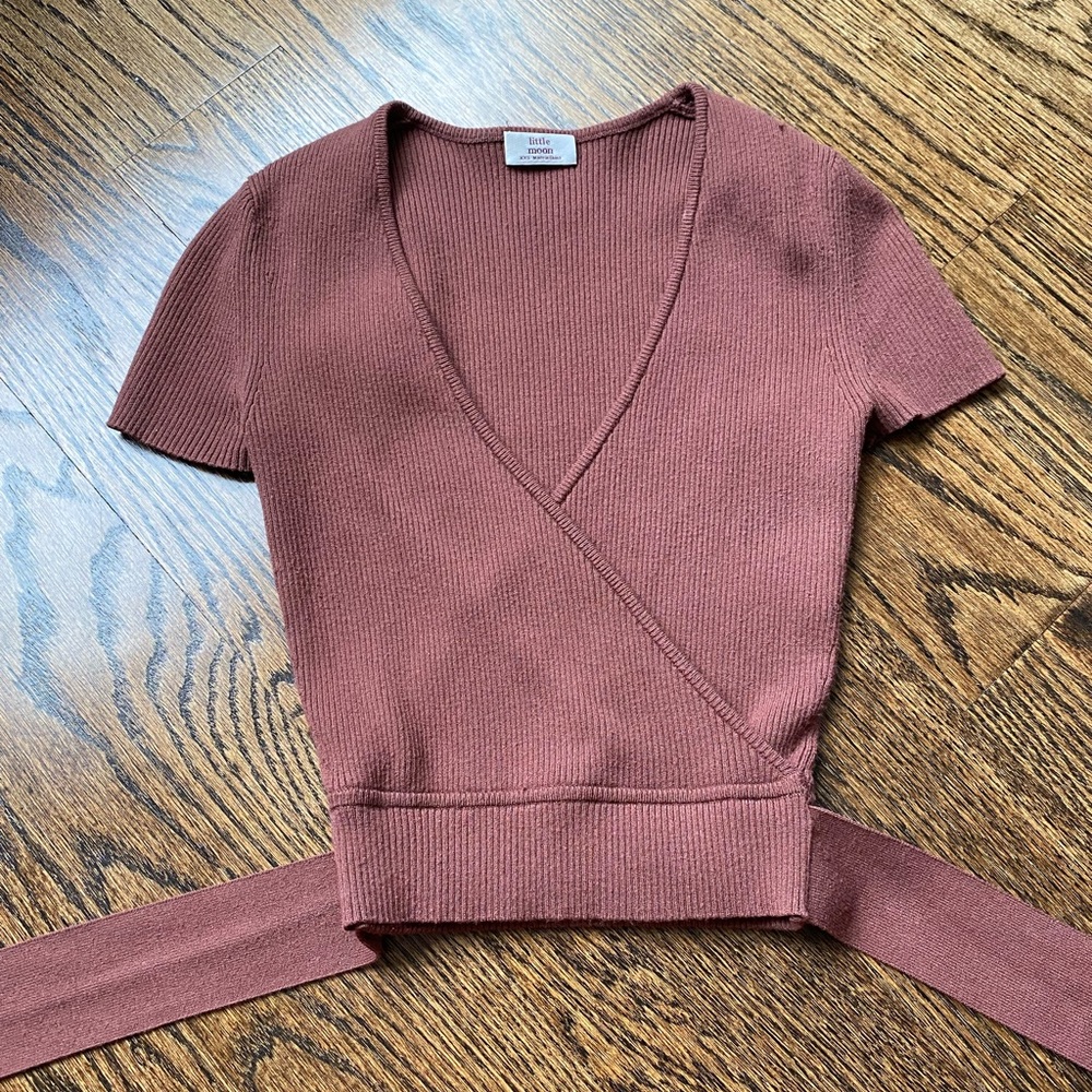 Aritzia back tie top